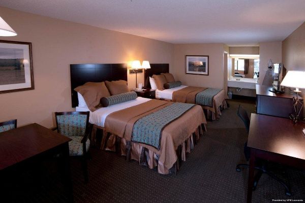 FREDERICKSBURG INN AND SUITES (Fredericksburg)